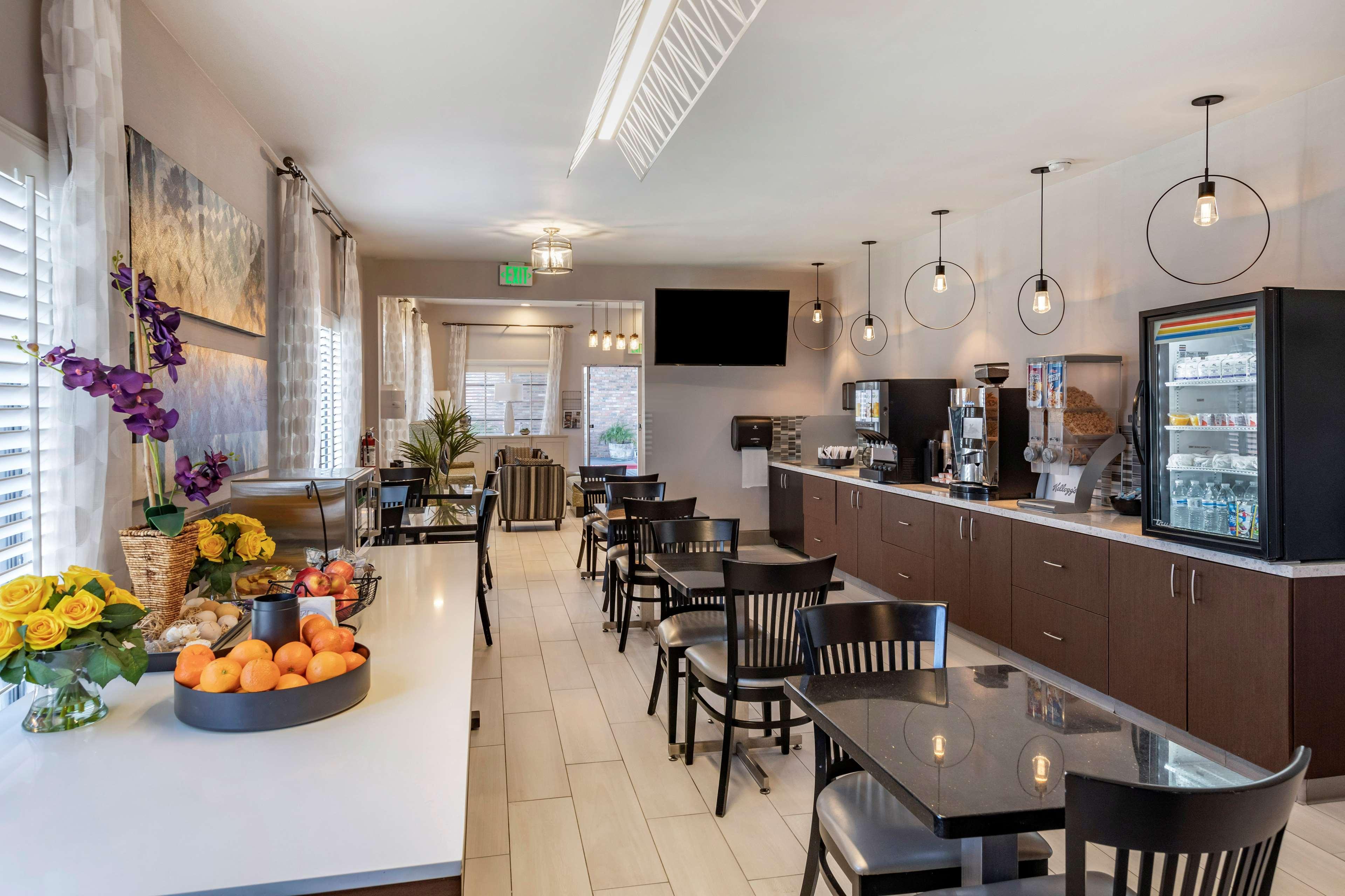 Best Western Country Inn Temecula Exterior photo